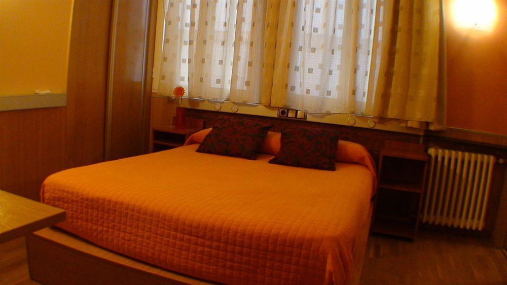Hostal El Carmen Zaragoza Eksteriør bilde