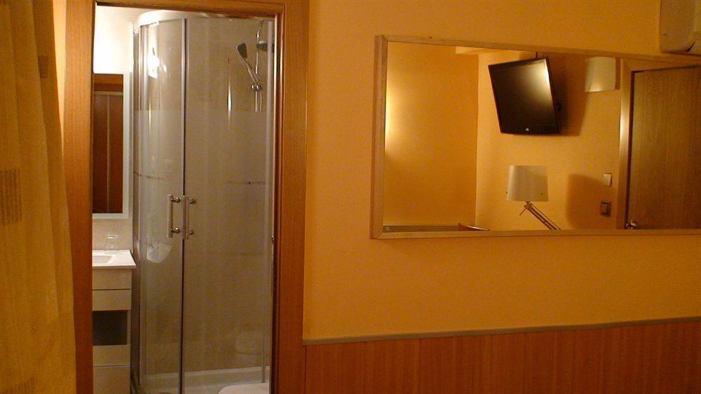 Hostal El Carmen Zaragoza Eksteriør bilde