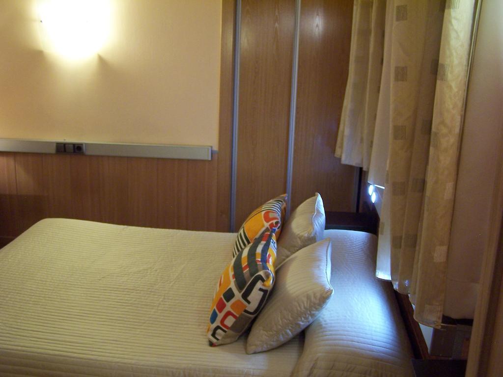 Hostal El Carmen Zaragoza Eksteriør bilde